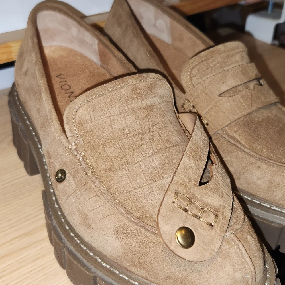 NWOB Vionic Elodie Womens Brown Suede Penny Loafers 6.5 - Picture 4 of 10